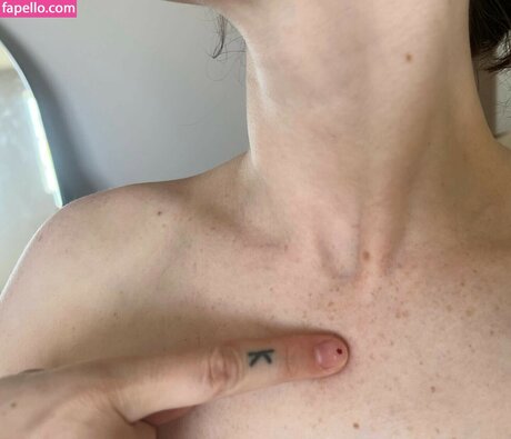 Nacktes geleaktes OnlyFans-Foto von Ella Woolsey