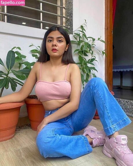 Nacktes geleaktes OnlyFans-Foto von Akshita Rai Shrivastava