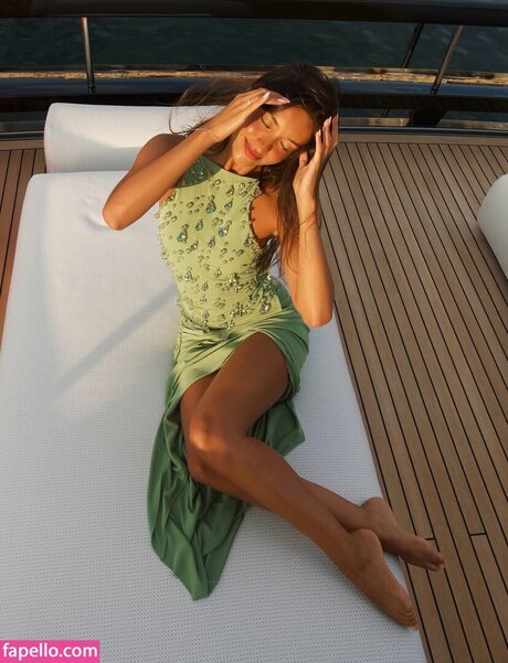 Alexandra Saint Mleux