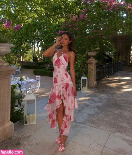 Alexandra Saint Mleux