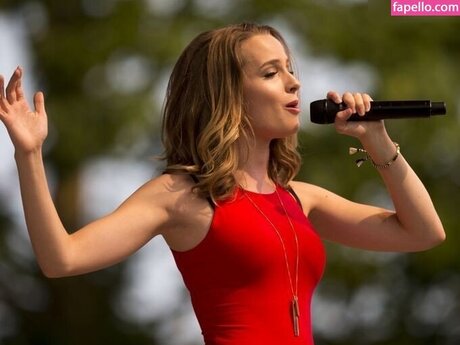 Bridgit Mendler