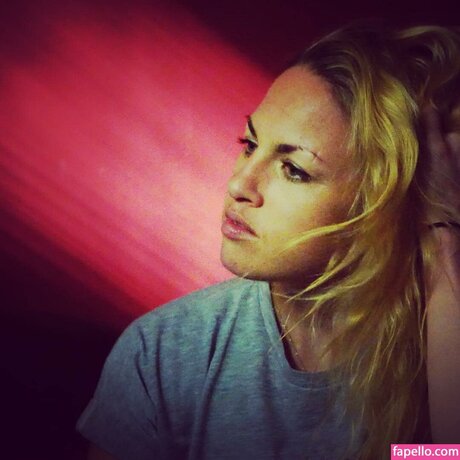 Nacktes geleaktes OnlyFans-Foto von Heather Hardy