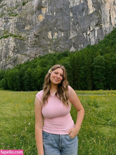 Nacktes geleaktes OnlyFans-Foto von Hailey Johnson
