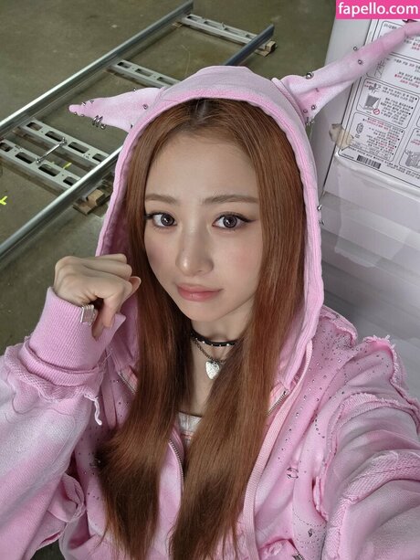 Huh Yunjin 허윤진