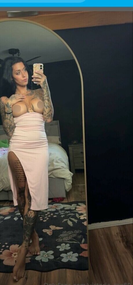 Victoria_rae69