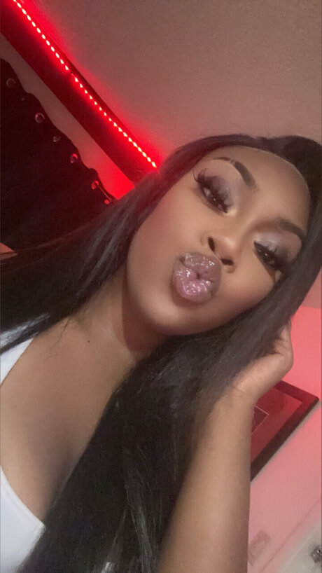 Nacktes geleaktes OnlyFans-Foto von Ny2wett