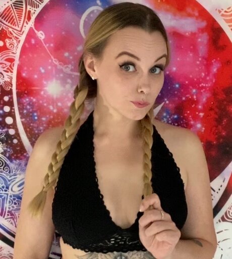 Nacktes geleaktes OnlyFans-Foto von Luna Mae