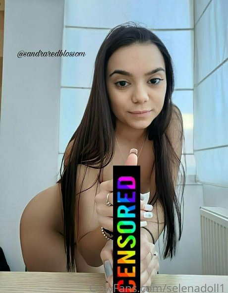 Nacktes geleaktes OnlyFans-Foto von Selenaadoll