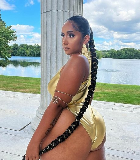Nacktes geleaktes OnlyFans-Foto von Tianatee808