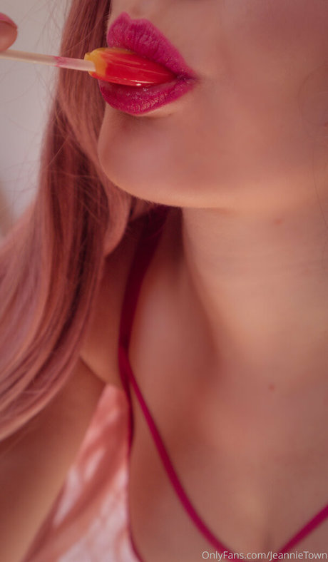 Nacktes geleaktes OnlyFans-Foto von Jeannietowndarkness