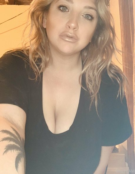 Nacktes geleaktes OnlyFans-Foto von Cambriacurves