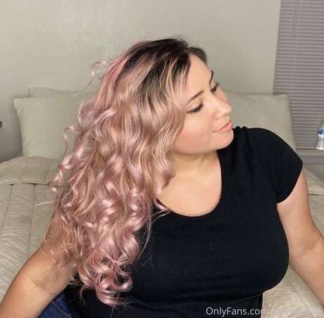 Nacktes geleaktes OnlyFans-Foto von Thickluxuryfree