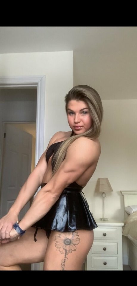 Nacktes geleaktes OnlyFans-Foto von Emilyjbrand98