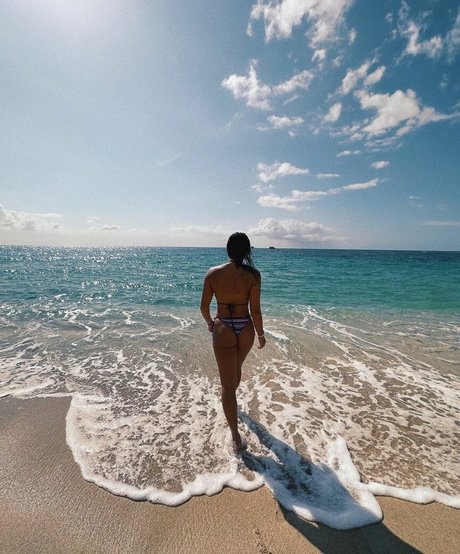 Nacktes geleaktes OnlyFans-Foto von Alessa Holloway