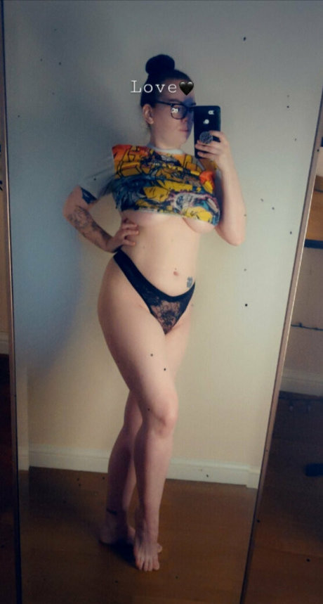 Nacktes geleaktes OnlyFans-Foto von Tiffalewd