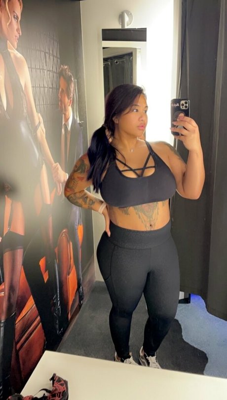Nacktes geleaktes OnlyFans-Foto von Desireedeep