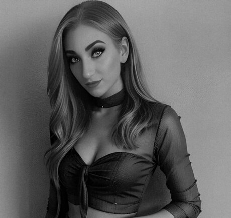 Nacktes geleaktes OnlyFans-Foto von Laura Rose