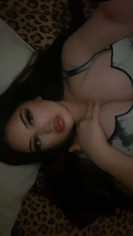 Nacktes geleaktes OnlyFans-Foto von Star