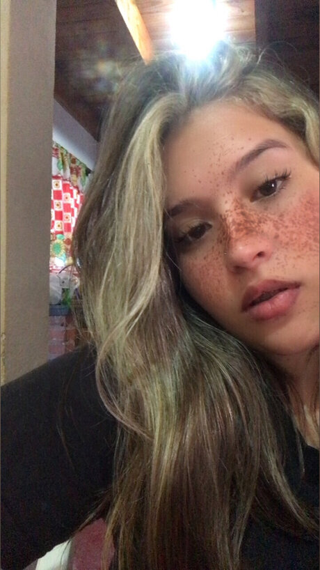 Nacktes geleaktes OnlyFans-Foto von Mari Green Curvy