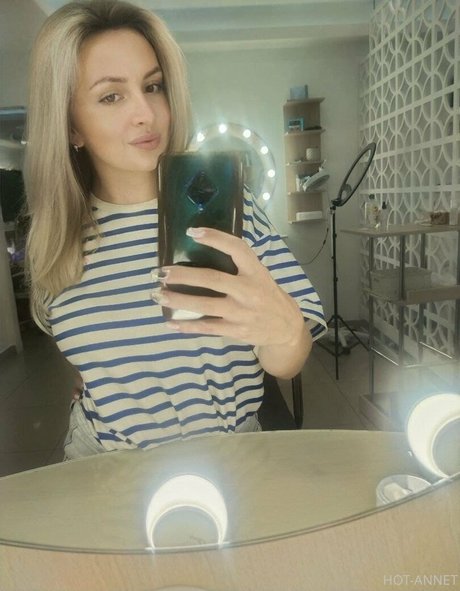 Nacktes geleaktes OnlyFans-Foto von Annabellla