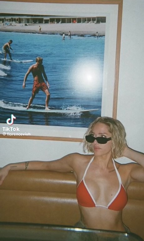 Nacktes geleaktes OnlyFans-Foto von Emily Viuhkola
