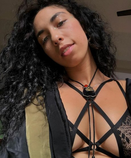 Nacktes geleaktes OnlyFans-Foto von Indigo De Souza