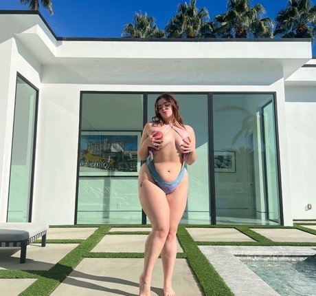 Barbie Ferreira