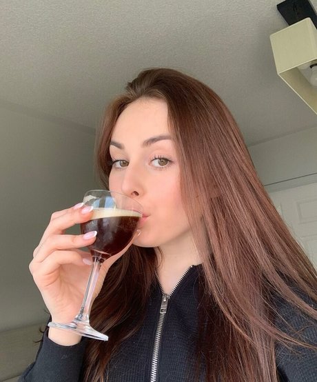 Nacktes geleaktes OnlyFans-Foto von Logan Fabbro
