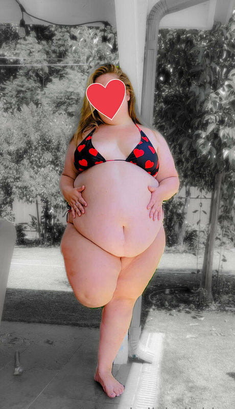 Nacktes geleaktes OnlyFans-Foto von Kellybellybbw