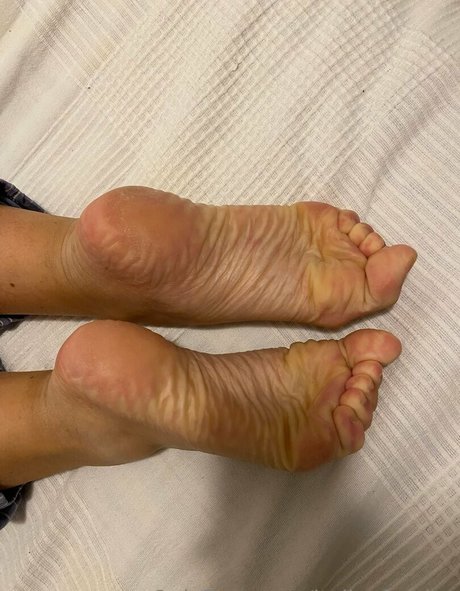 Nacktes geleaktes OnlyFans-Foto von Italianfeetluv