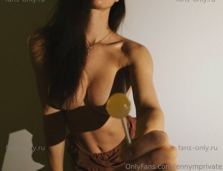 Nacktes geleaktes OnlyFans-Foto von Jenny Hanna