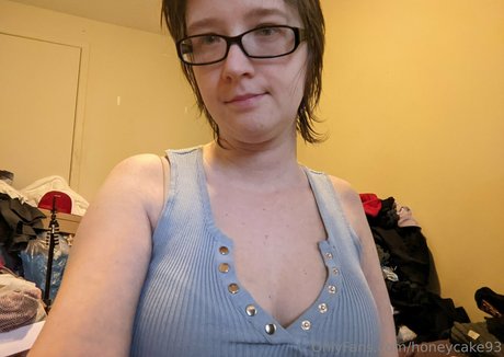 Honeycake93