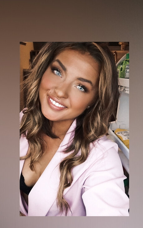 Nacktes geleaktes OnlyFans-Foto von Natalie