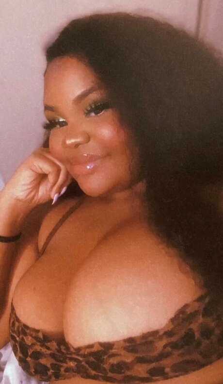 Nacktes geleaktes OnlyFans-Foto von Xhoneyx