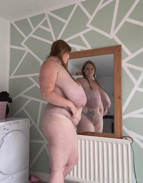 Nacktes geleaktes OnlyFans-Foto von Cocolls