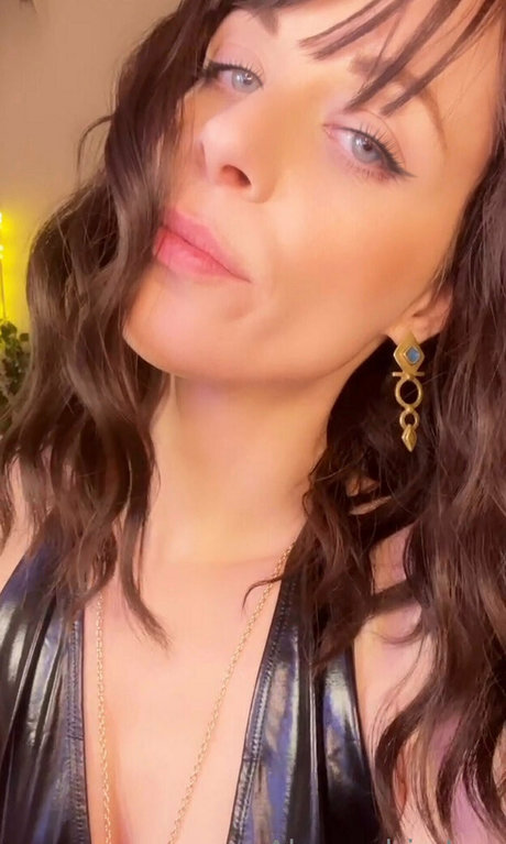 Queenbeealexandrialee