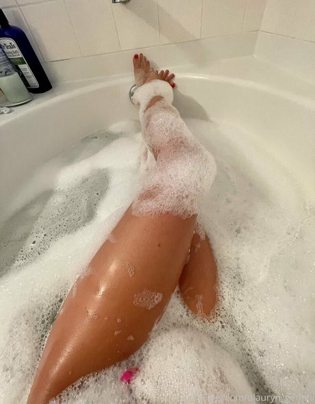 Nacktes geleaktes OnlyFans-Foto von Ulauryngemini