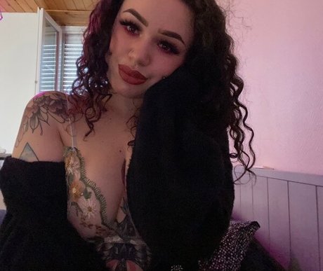 Nacktes geleaktes OnlyFans-Foto von Krolkmi