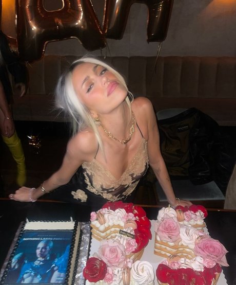 Nacktes geleaktes OnlyFans-Foto von Delilah Belle Hamlin