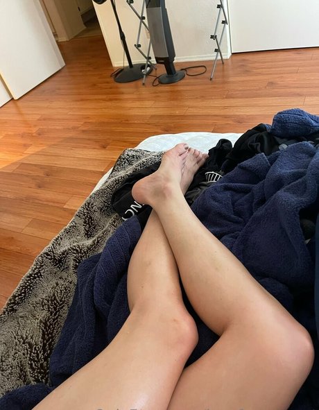 Nacktes geleaktes OnlyFans-Foto von Legsfeetrepeat