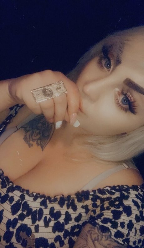 Nacktes geleaktes OnlyFans-Foto von Snowbunnygang420