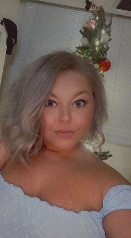 Xxxhookedonbrookefree