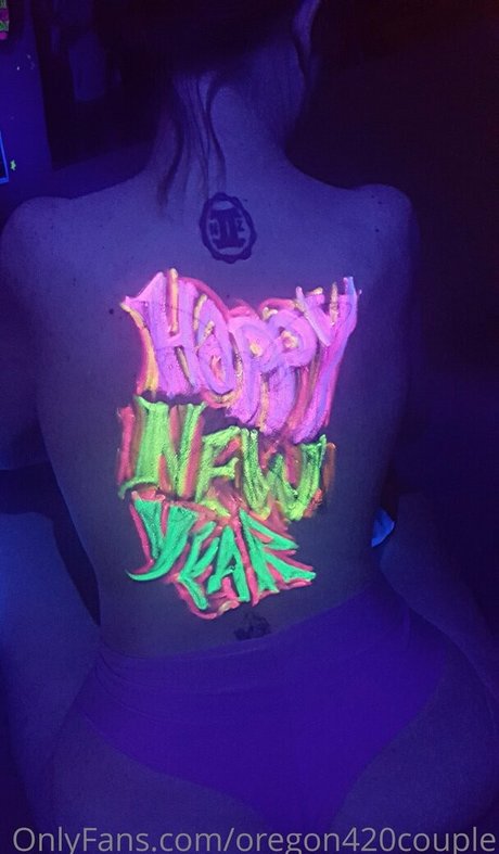 Nacktes geleaktes OnlyFans-Foto von Oregon420couple