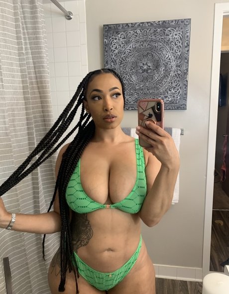 Nacktes geleaktes OnlyFans-Foto von Robyn Banks