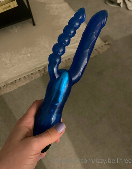 Nacktes geleaktes OnlyFans-Foto von Izzybellfree