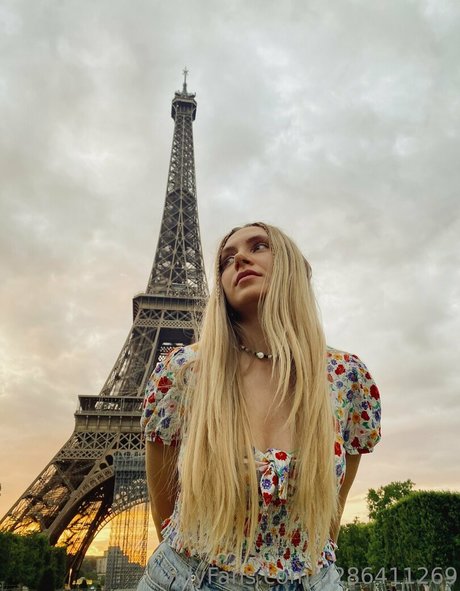 Nacktes geleaktes OnlyFans-Foto von Marrystrawberry