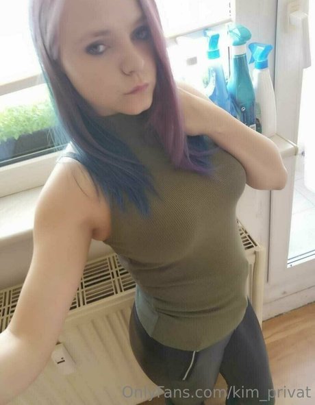 Nacktes geleaktes OnlyFans-Foto von Kimprivat