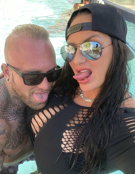 Nacktes geleaktes OnlyFans-Foto von Nikkijackson