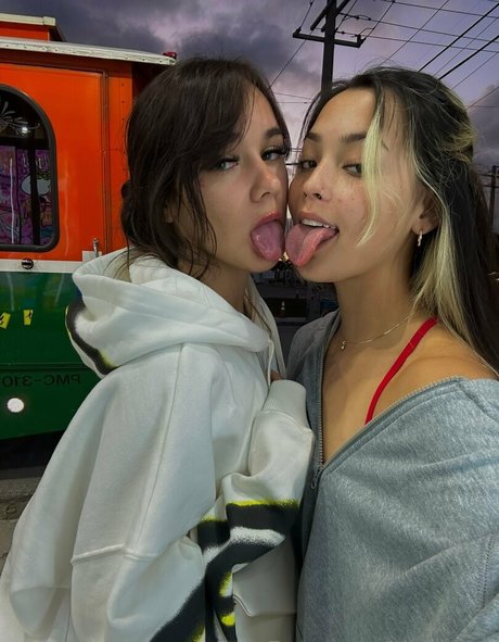 Nacktes geleaktes OnlyFans-Foto von Kikirivers