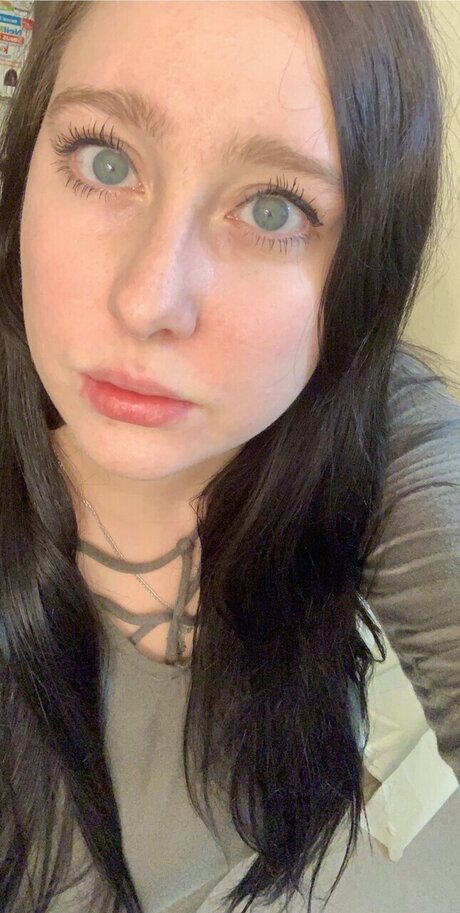 Nacktes geleaktes OnlyFans-Foto von Katie